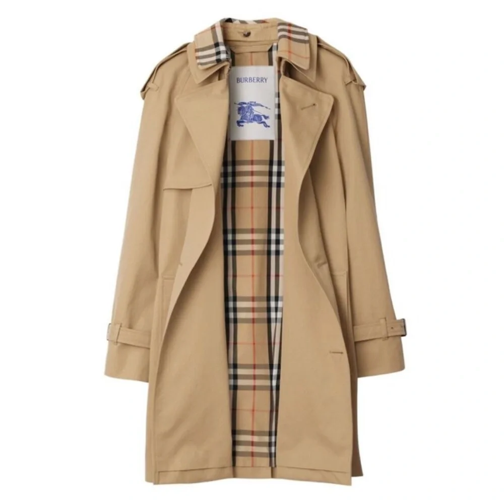 Burberry Beige Trench Coat with Classic Check Lining, less than 5 months old. - Picture 1 of 14